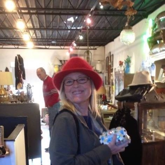 Meet your Posher, Darla - Picture 1 of 1